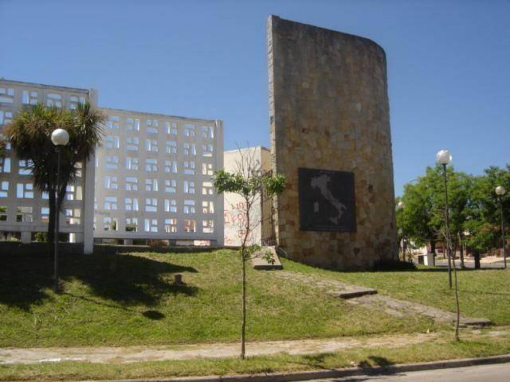 Realizan importantes obras de recuperaci�n en el anfiteatro de Plaza Italia
