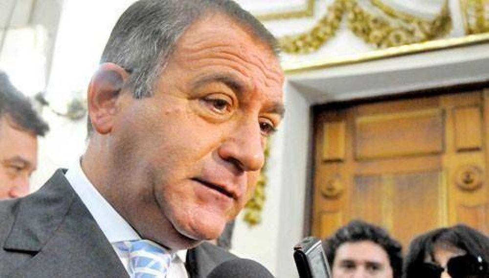 Plan K-light de Juez para recuperar aliados