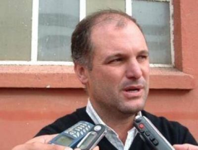 �Giustiniani no se puede bajar porque Binner le cerr� todas las puertas�