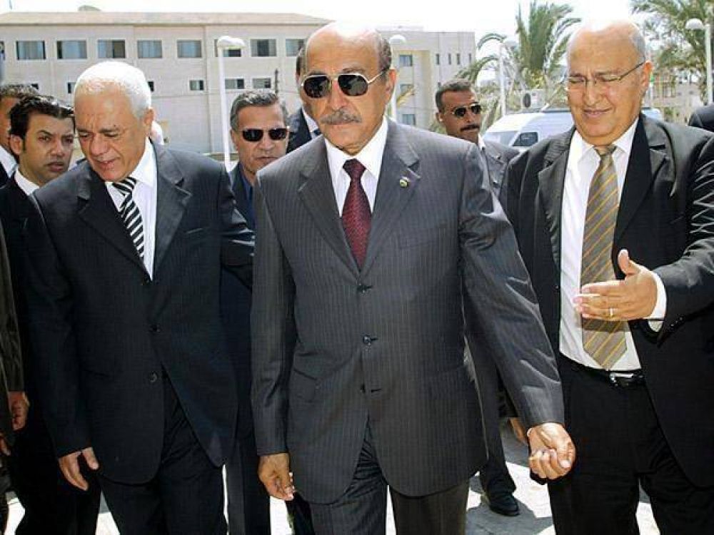 Egipto: un atentado fallido contra Suleiman caus� la muerte de dos custodios