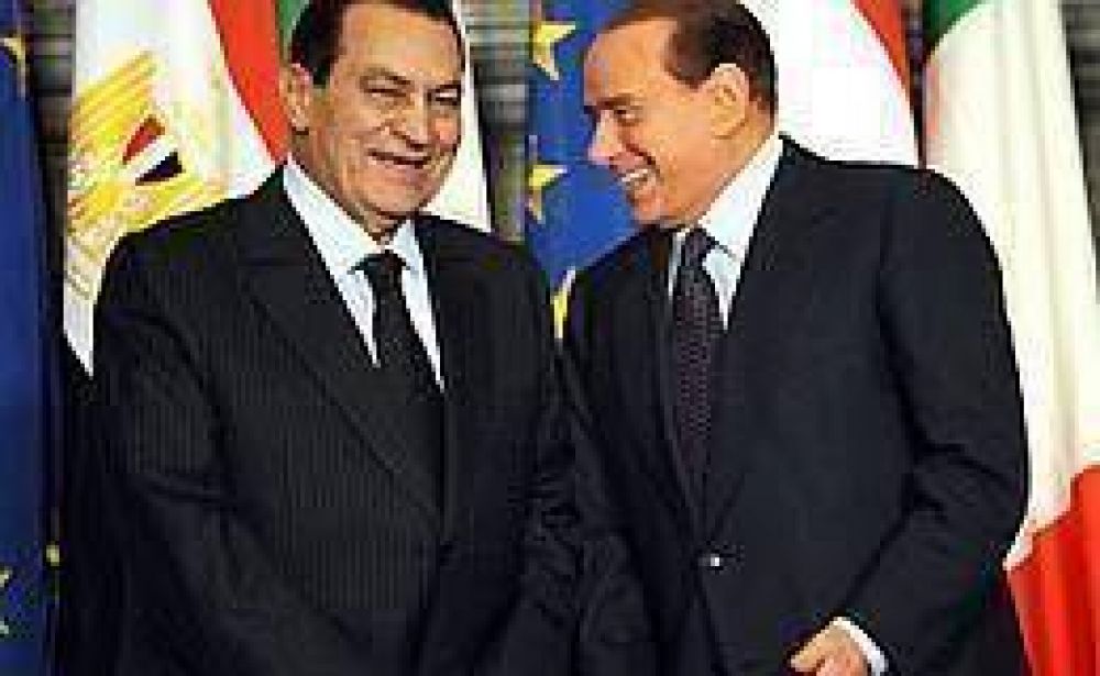 Berlusconi a contramano: pidi� la continuidad de Mubarak