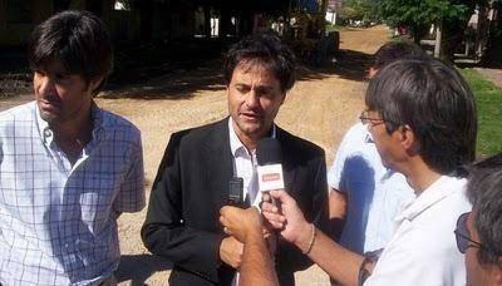El intendente remarc� que se cumplir� con el PROMEBA