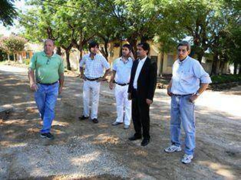 'Todas las calles de tierra estar�n reparadas de manera integral' 