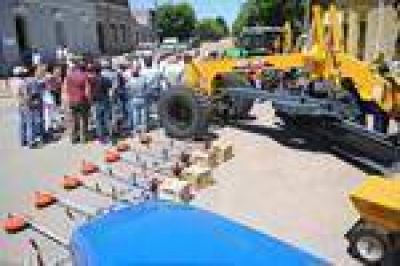 Presentaron equipos y anunciaron obras para las Delegaciones 