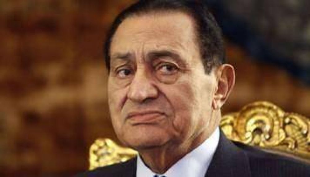 Renunci� la c�pula de su partido, pero Mubarak a�n resiste en el poder