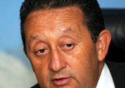 Jaque planea manejar 2 mil millones de pesos por decreto