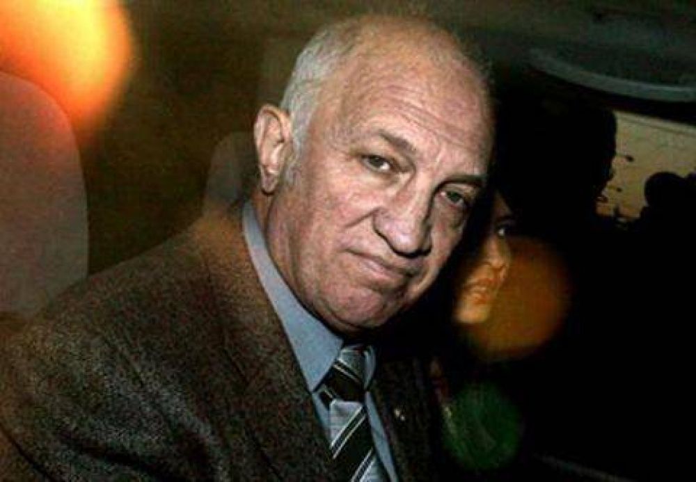Aldo Rico result� herido en un asalto