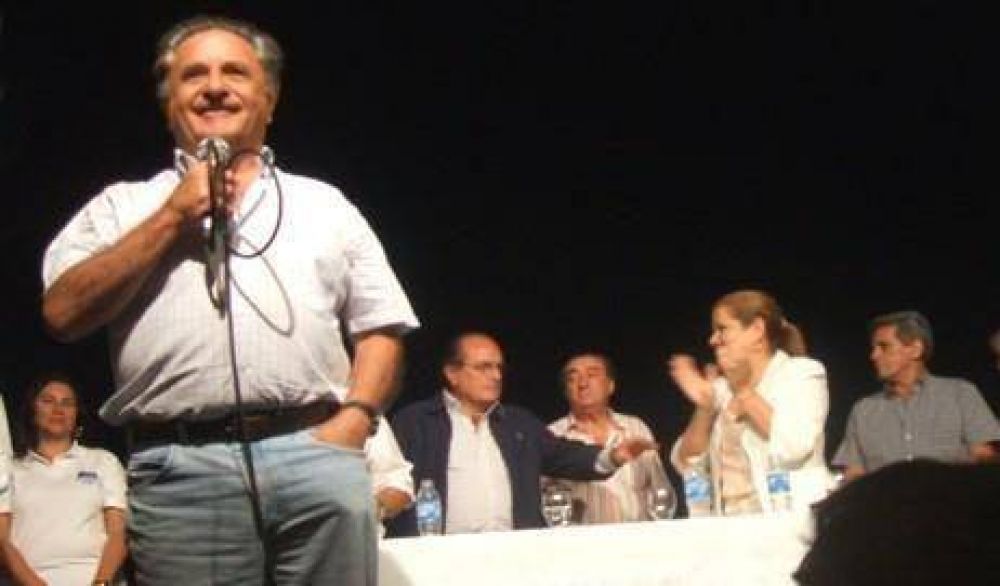 Geneiro: �Mussi no va a arriesgarse a que el hijo pelee la elecci�n� 