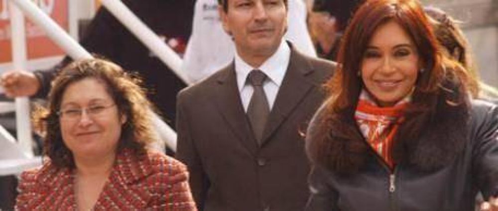 Oca�a: "La Presidenta termin� aliada a las corporaciones que Kirchner prometi� eliminar"