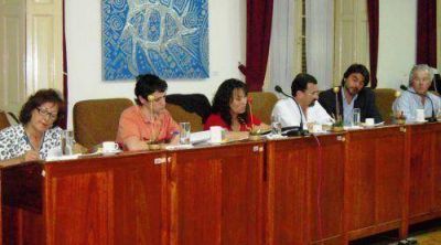 Se remiti� el Presupuesto 2011 al Ejecutivo