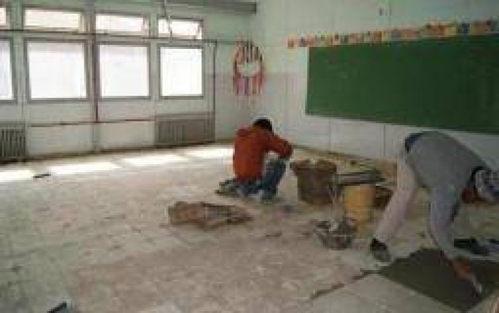 El gobierno trabaja sin pausa en la remodelaci�n de escuelas p�blicas