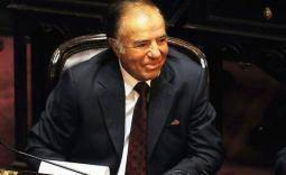 Un aval judicial para que Carlos Menem viaje a Uruguay abri� la pol�mica