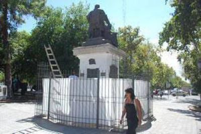 Funcionarios internacionales y nacionales en el homenaje a Sarmiento 