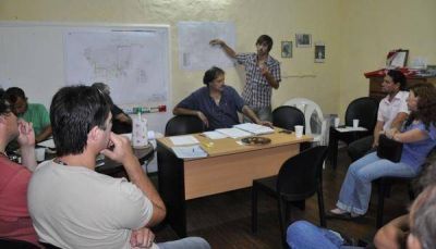 Se realizan reuniones con los vecinos para tratar problemas