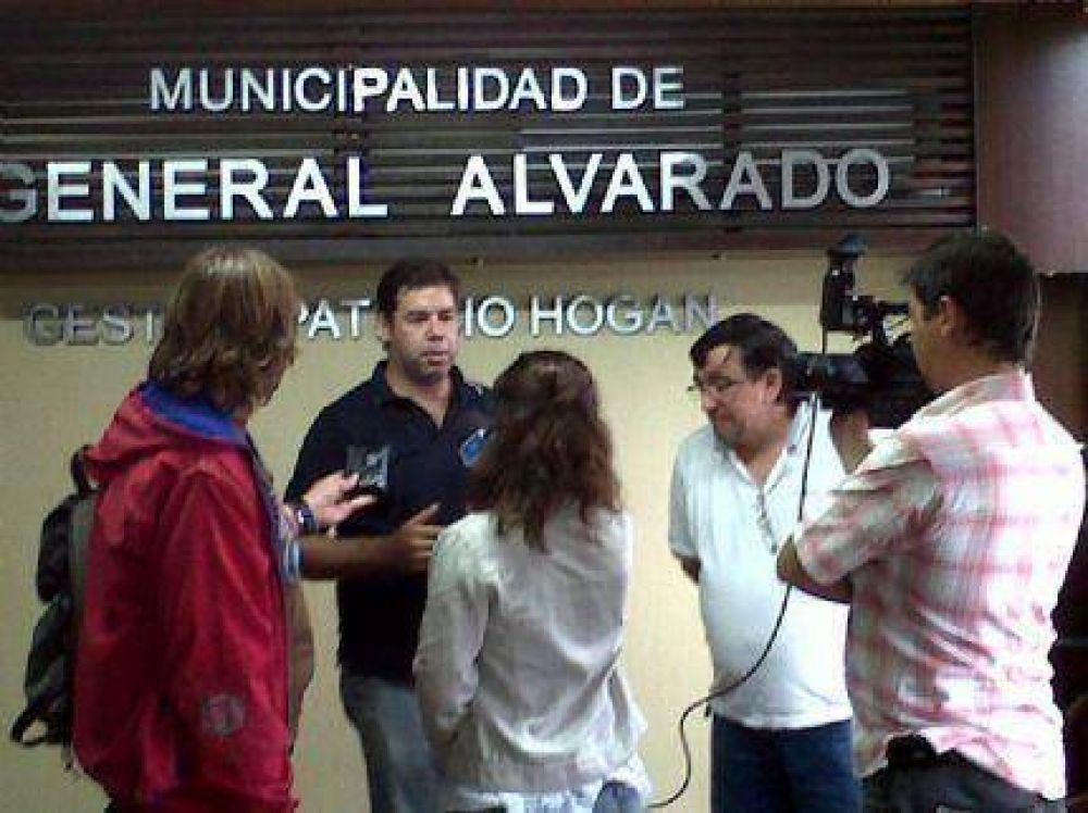 Smata y Hogan firman convenio promoci�n tur�stica en las estaciones de servicio de Miramar