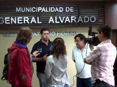 Smata y Hogan firman convenio promoci�n tur�stica en las estaciones de servicio de Miramar