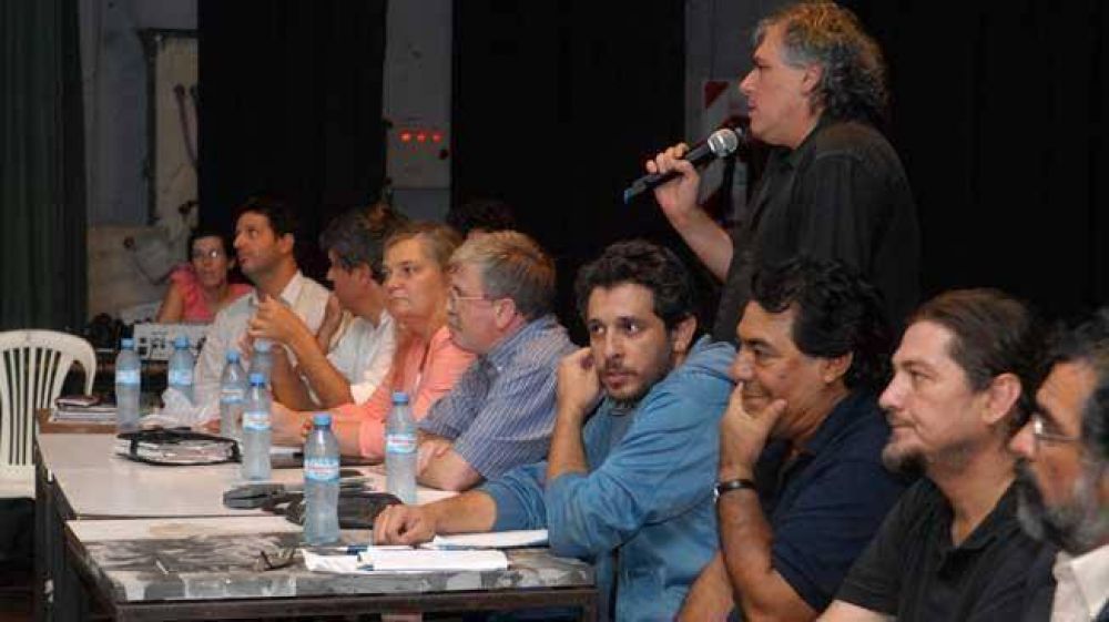 El "peronismo K" cordob�s tiene un precandidato