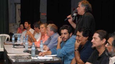 El "peronismo K" cordob�s tiene un precandidato