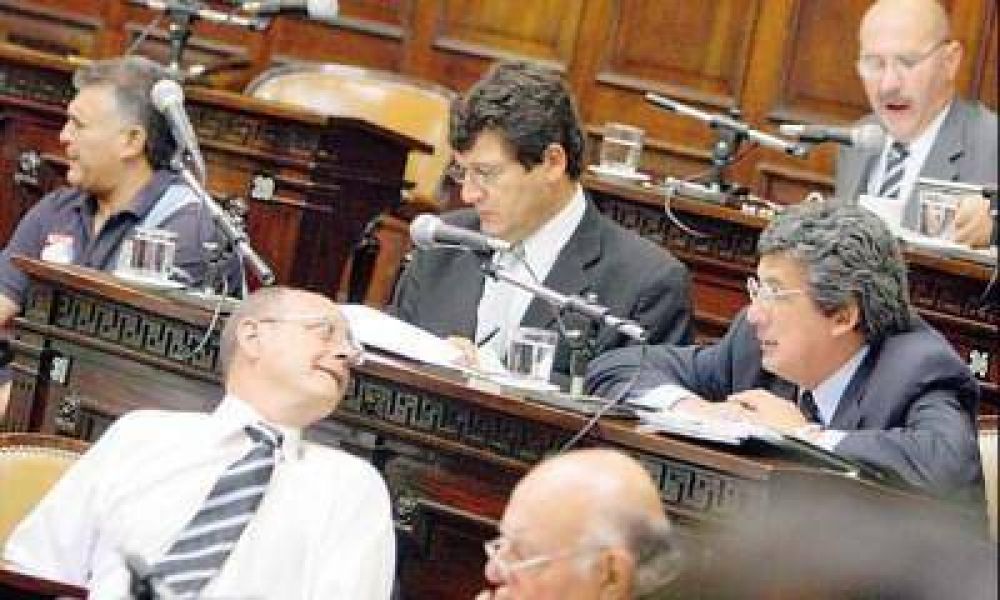 La oposici�n impuso su proyecto y el presupuesto no tiene endeudamiento