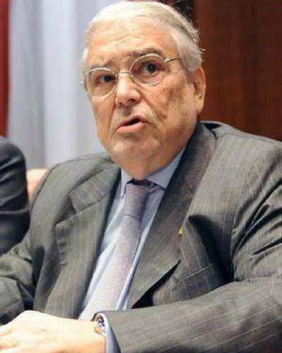 Por la interna, se fue M�ndez de la UIA