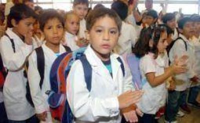 Desde el pr�ximo lunes se comienza a abonar la Ayuda Escolar a estatales