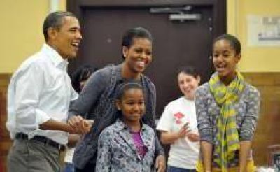 Michelle Obama prohibi� a sus hijas usar Facebook