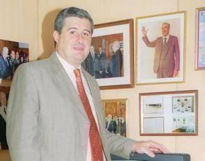 Conti como precandidato lanza l�nea interna 