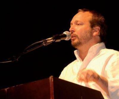 �Mart�n Sabbatella no es oportunista, `Cacho� �lvarez s� lo es� 