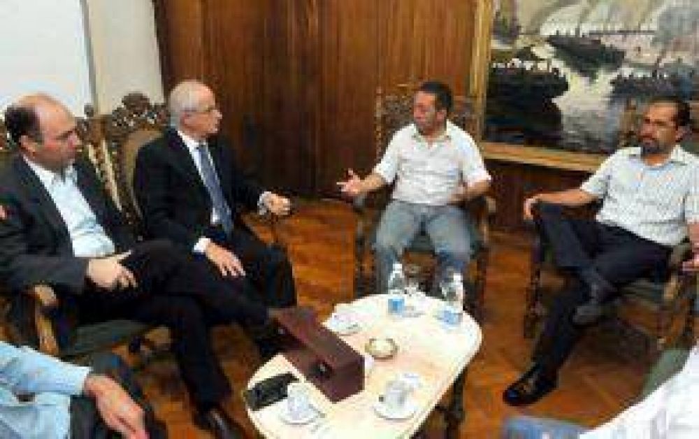 Jaque se muestra y alienta todas las candidaturas del PJ