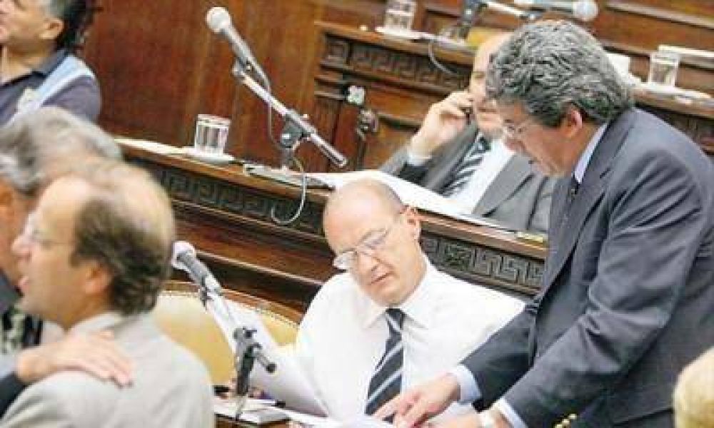 La UCR va a la Justicia por la media sanci�n de presupuesto