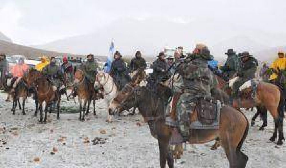 Los expedicionarios soportaron un d�a con mucha nieve