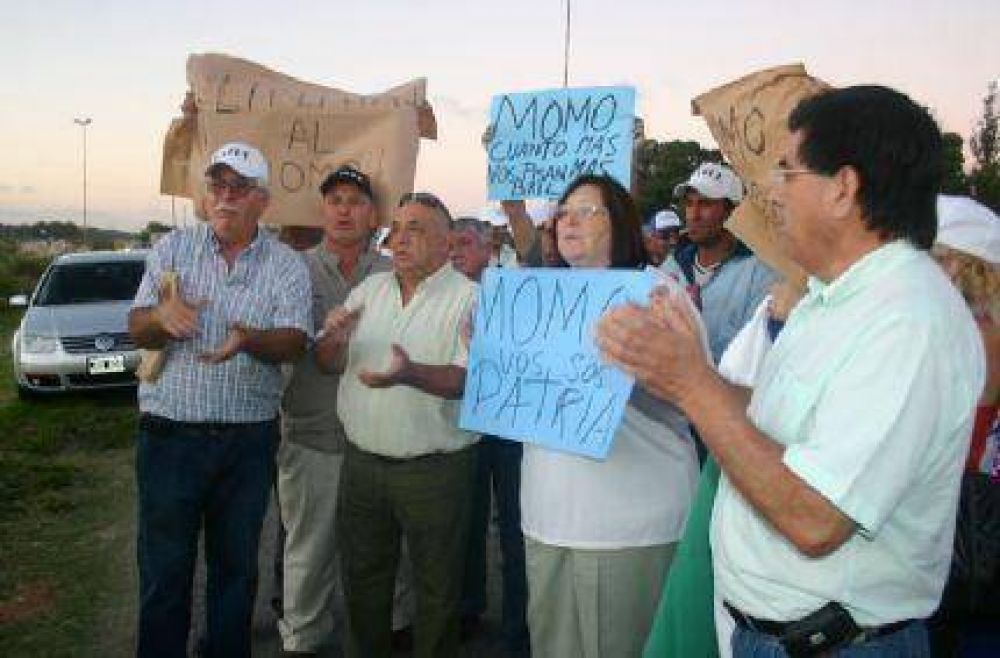 Masivas movilizaciones en reclamo de la liberaci�n de Ger�nimo �Momo� Venegas: marplatenses cortaron la Autov�a 2 y prometen seguir�