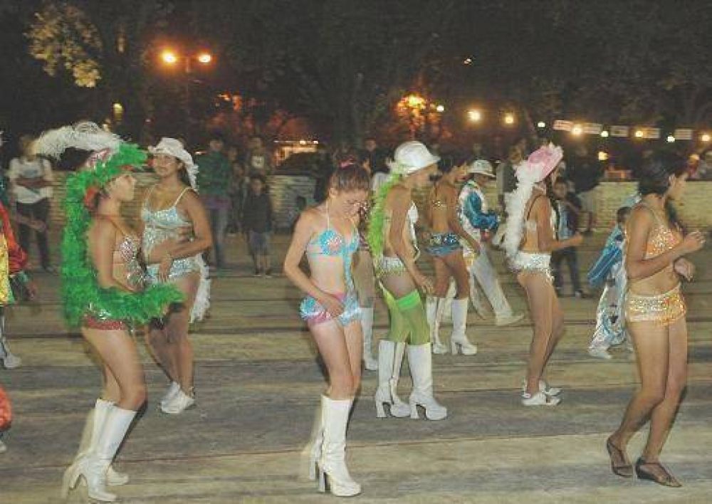 SAN MARTIN - ESTE FIN DE SEMANA CARNAVAL, LAS MURGAS TAMBIEN LLEGAN A LAS PLAZAS