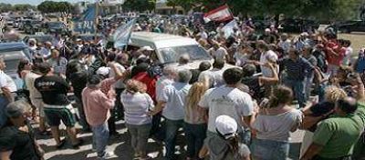 Excarcelado Venegas fue a Necochea con Duhalde y apunt� "al Gobierno"