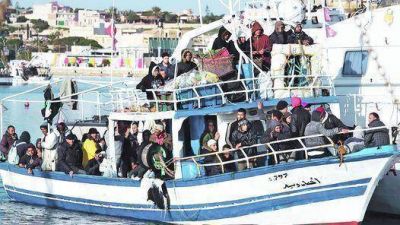 Italia pide ayuda a la UE frente a la llegada masiva de inmigrantes