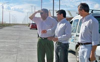 Maim� supervis� extensi�n de red de energ�a a zona Este de Truncado