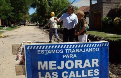 $ 24 millones de pesos para asfaltar 292 cuadras