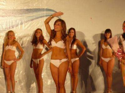 Mar�a Sol Mechenky fue coronada la XX Reina Provincial de Mar del Plata