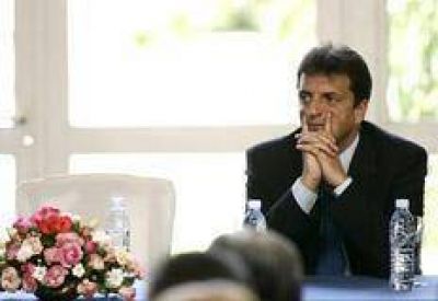 Massa quiere competir con Scioli