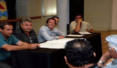 Insaurralde se reuni� con vecinos de Budge y anunci� mejoras en el barrio 