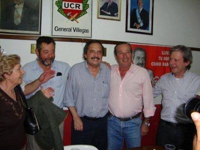 Ahora, (viene) Alfons�n