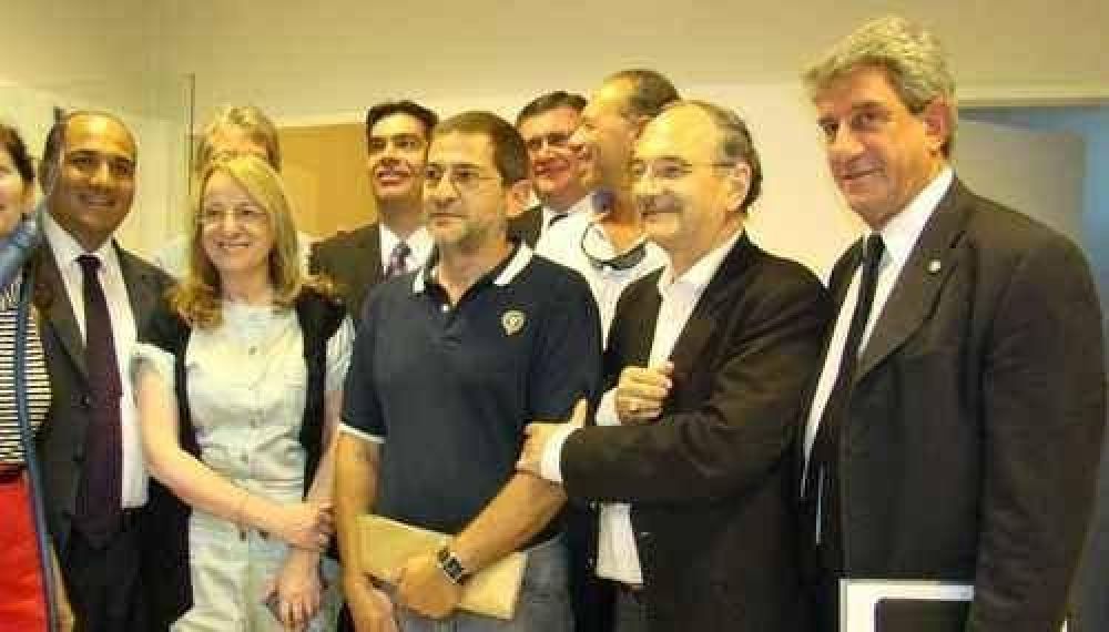Schoklender anunci� m�s viviendas y hospitales para el Chaco