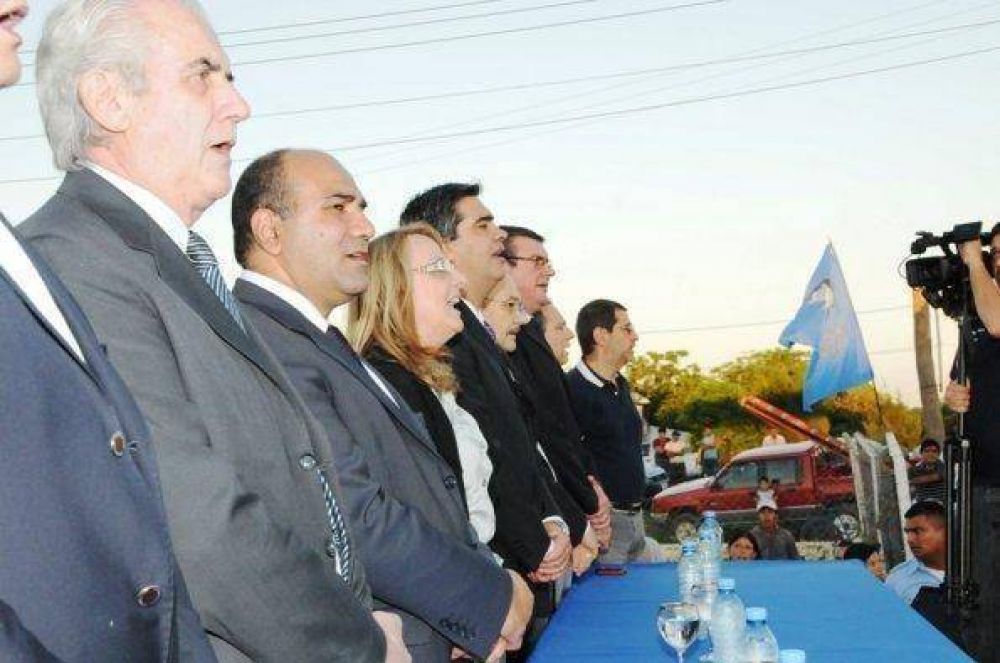 Aseguran que a fin de a�o Chaco contar� con 21 hospitales nuevos