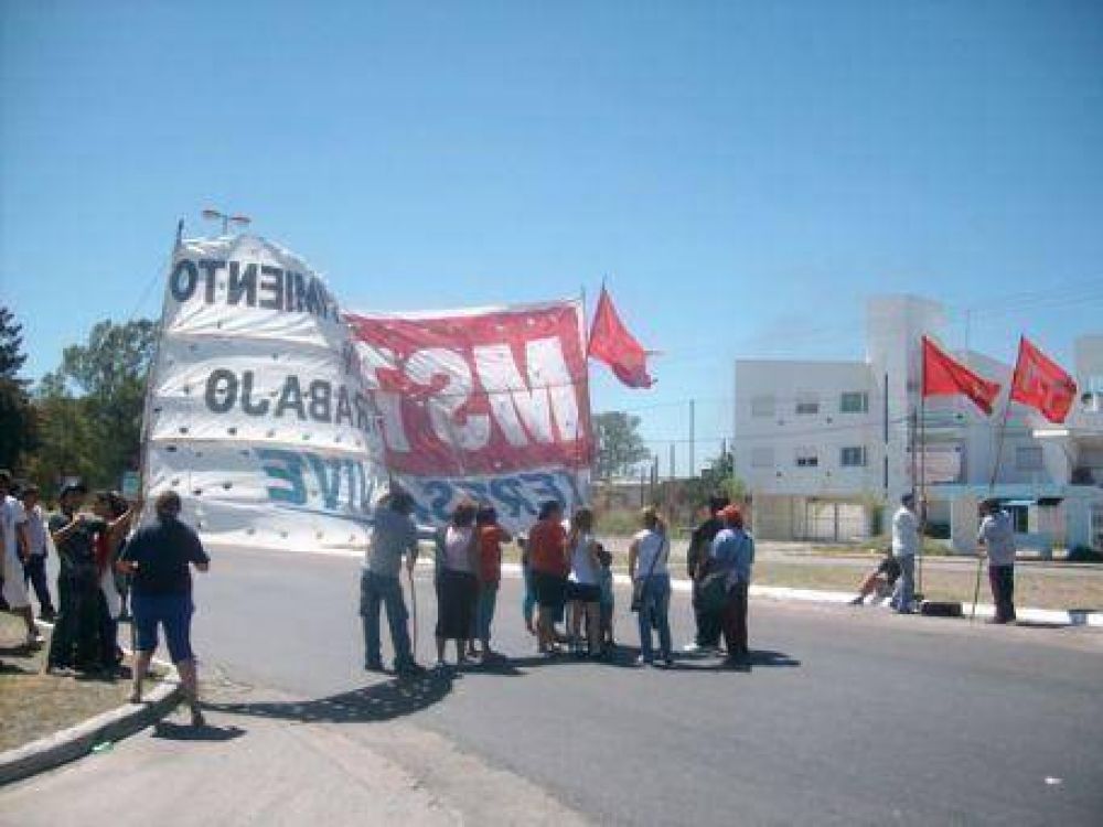 MST Berisso se moviliza: �No podemos hacernos cargo de la ineficiencia del municipio�