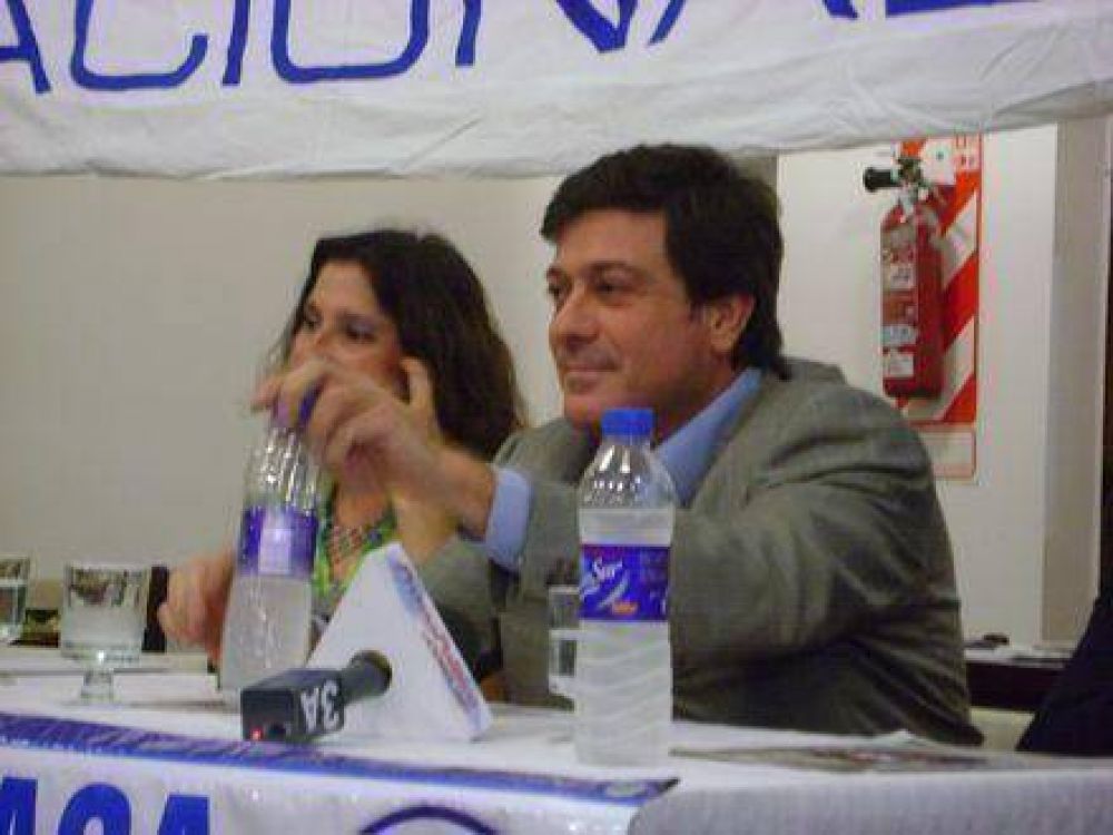 Gabriel Mariotto: �Si todos apoyan a Cristina es b�rbaro�
