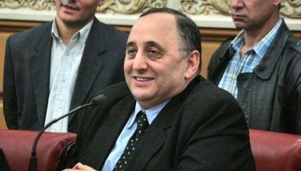 UCR: �Existe un pacto entre Schiaretti y Juez�