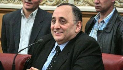 UCR: �Existe un pacto entre Schiaretti y Juez�