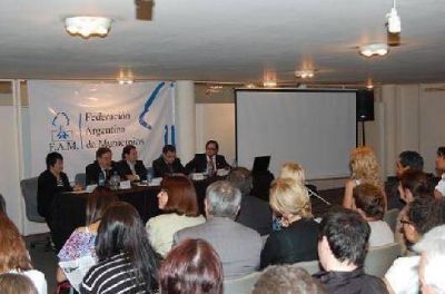 Intendentes se capacitar�n en fortalecimiento de las capacidades y gesti�n de gobiernos locales 