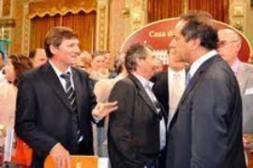 Lincoln: Scioli: "Jorge te fall� al no concurrir a los carnavales artesanales"