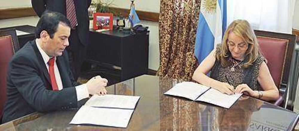 Zamora firm� un convenio con Naci�n para crear m�s de 1.200 empleos 